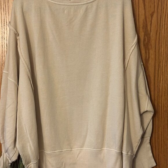 NWOT We The Free Graphic Camden Pullover Heart size- LARGE - Picture 6 of 6